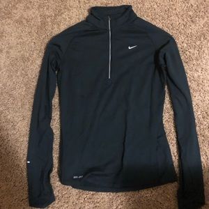 BLACK NIKE DRI FIT 1/4 ZIP
